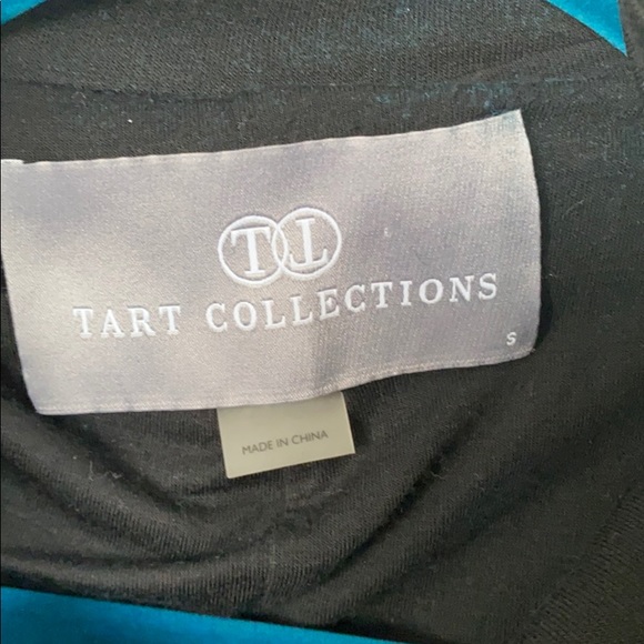 Black stretchy zip up with pockets - Picture 3 of 4